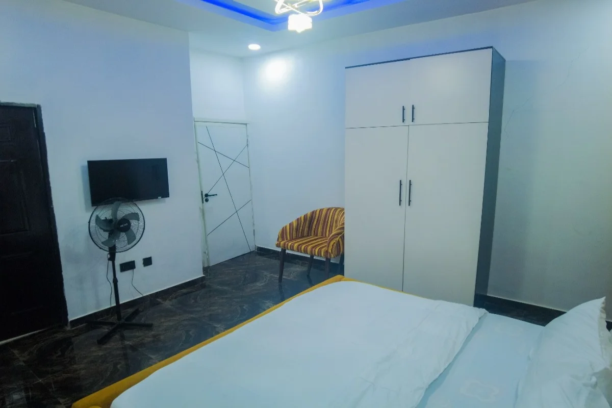 Tindarl ile-ife 2 bedroom