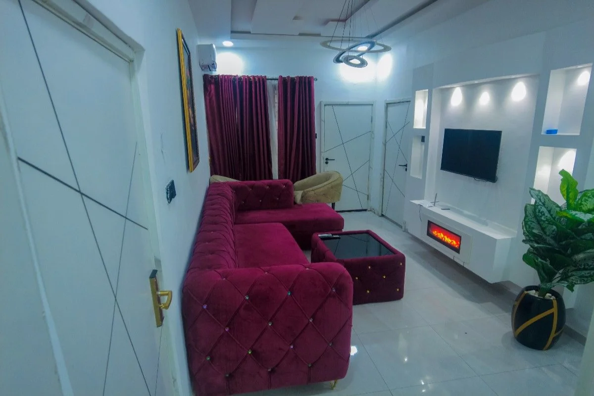 Tindarl ile-ife 2 bedroom
