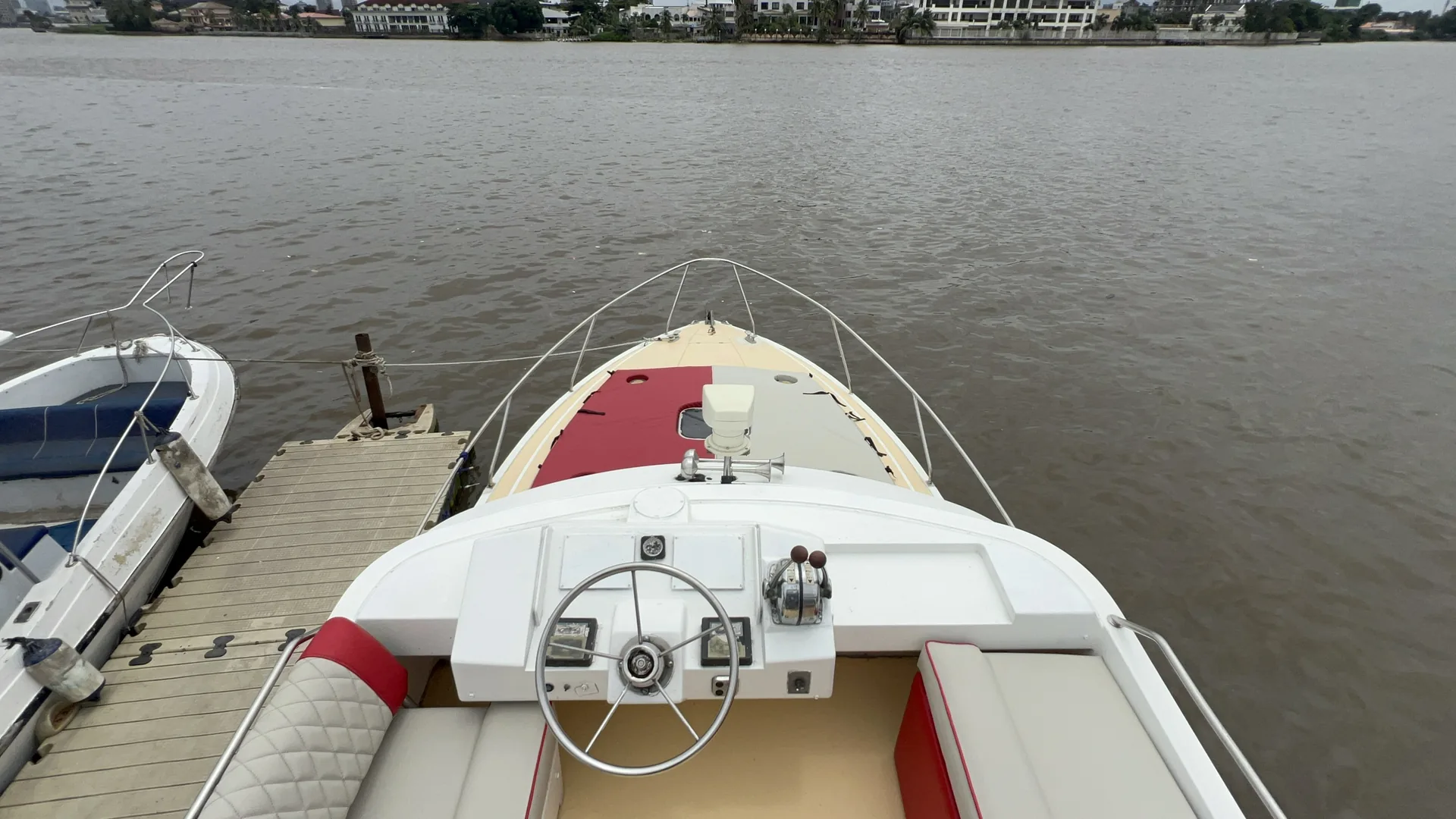 Oyine | Princess 330 Luxury Yacht Cruise