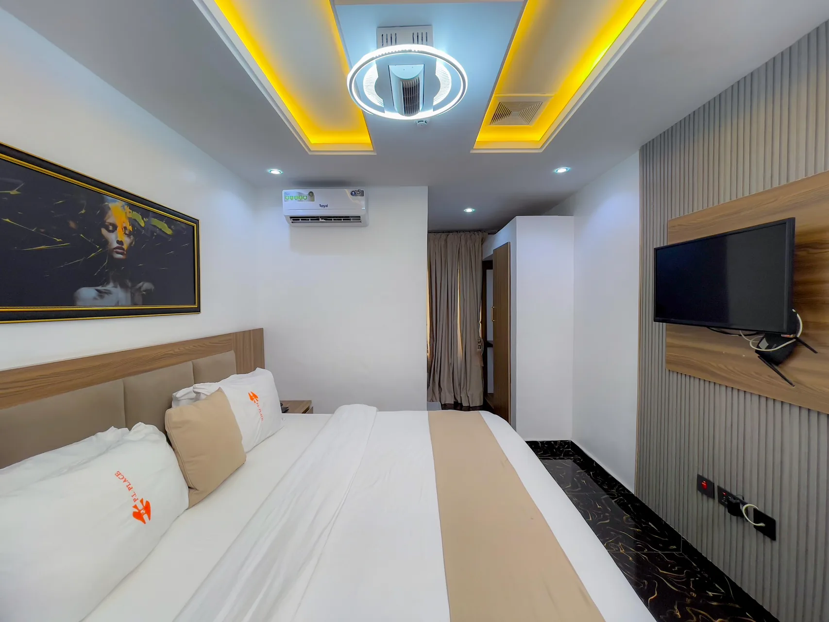 P1 Place Superior Room